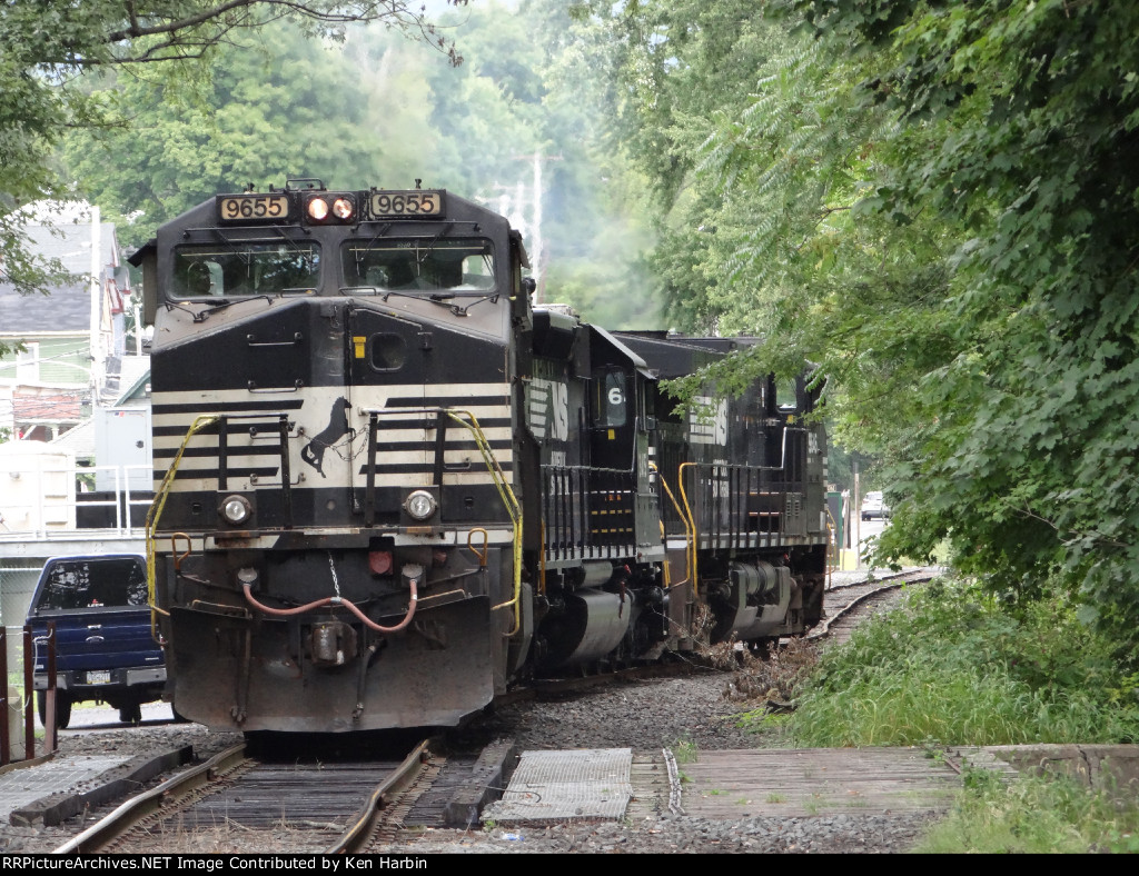 NS 9655 trailing